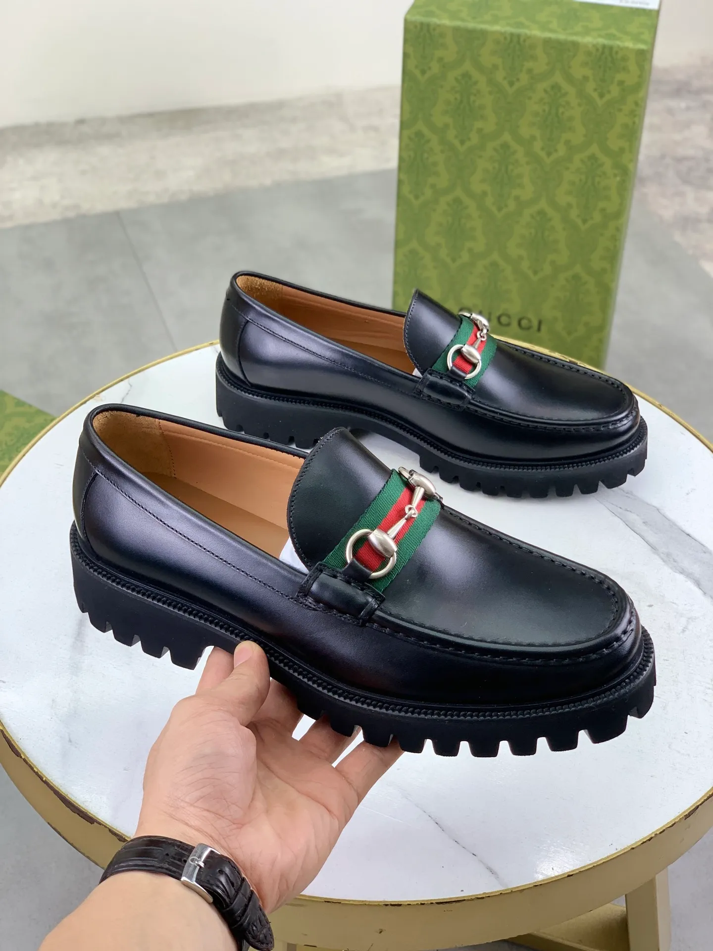 Factory price P840 💰💎💎💎Top version (original foam outsole) Brand: [GUCCi] Gucci's new business formal casual leather shoes Standard code: Men's size 39–45 (38 needs to be customized) Grade: Same style as the official website Original order quality Materials: Original open-edge beaded calfskin Water-dyed cowhide lining Original lightweight foam outsole Style category: Men's fashion Formal casual leather shoes, slip-on men's shoes series, young and fashionable, European and American trends, British style, casual matching, comfortable feet, color: multiple colors available, actual picture